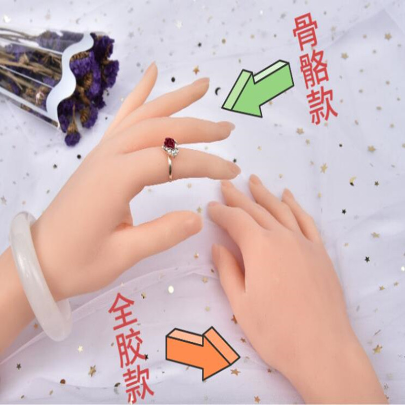 Manekin Tangan Wanita Asli 202 - Body Jewelry Plus ulasan dan harga